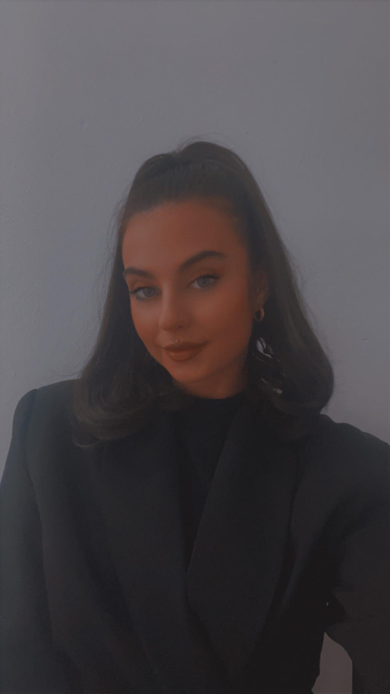Ariana rep photo review
