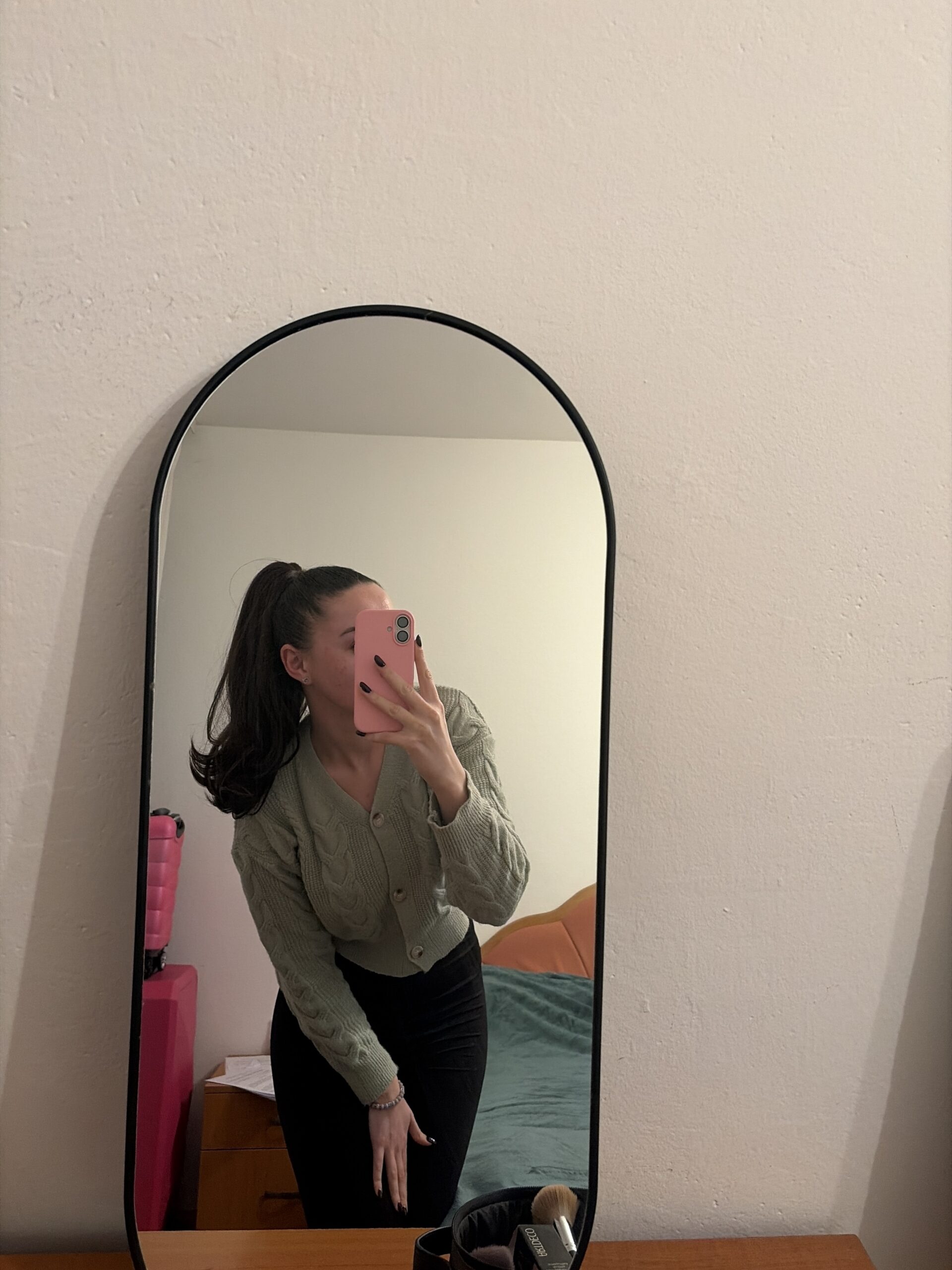 Ariana rep photo review